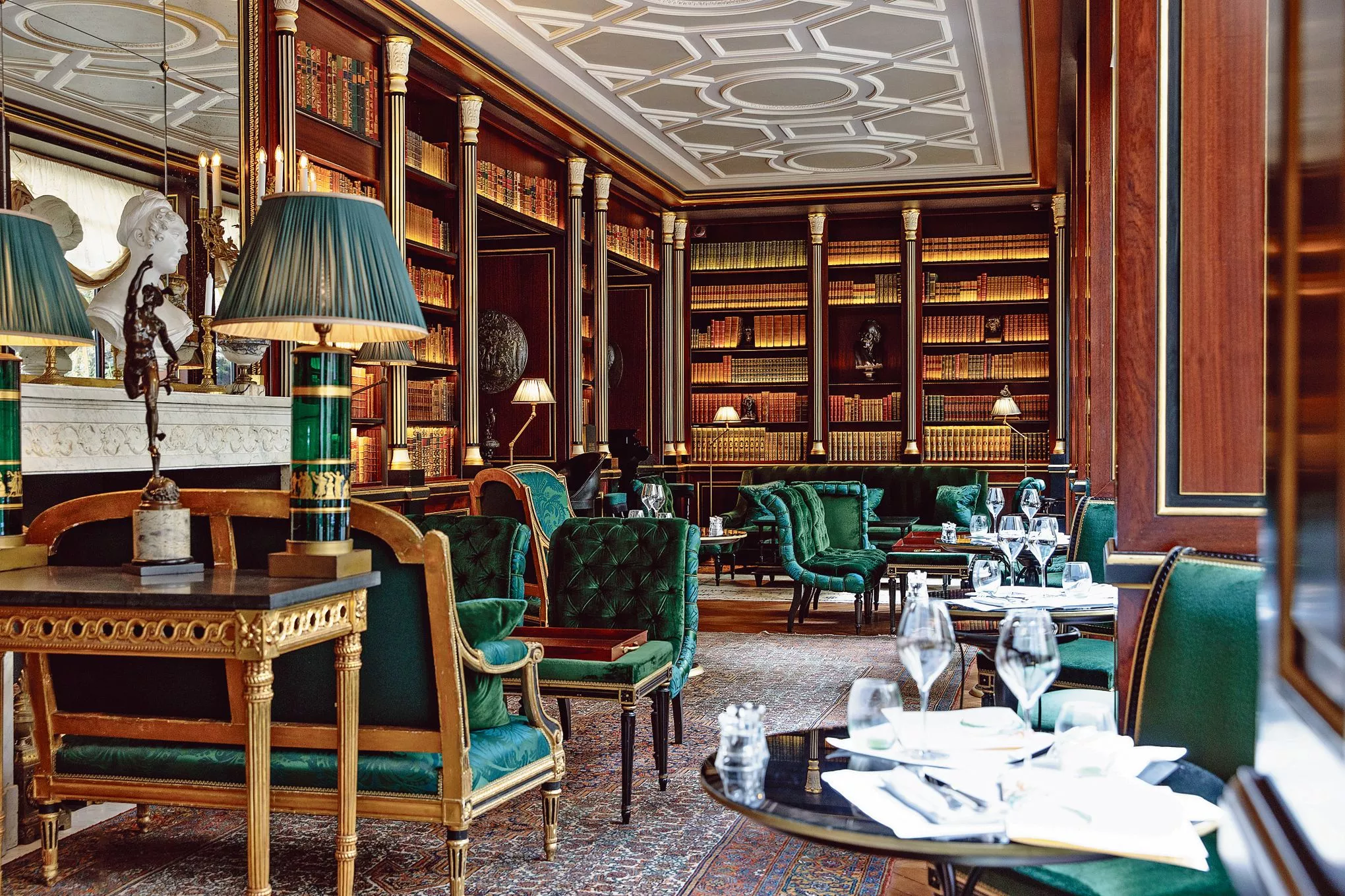 la bibliothèque duc de morny
